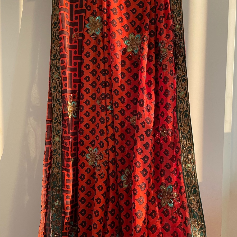 Georgette Saree - Picture 2 of 3